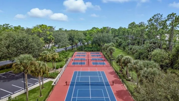 145 Robin Hood Cir 104, Naples, Florida 34104
