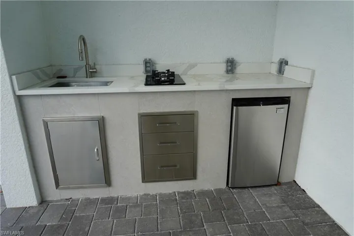 2523 Sw 18th Ave, Cape Coral, Florida 33914