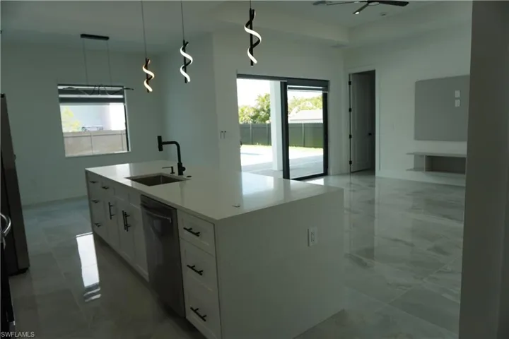 2523 Sw 18th Ave, Cape Coral, Florida 33914