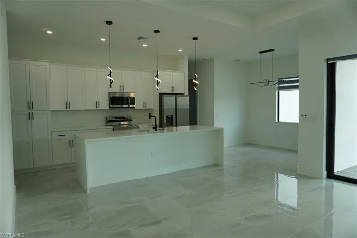 2523 Sw 18th Ave, Cape Coral, Florida 33914