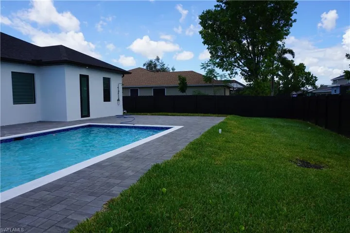 2523 Sw 18th Ave, Cape Coral, Florida 33914