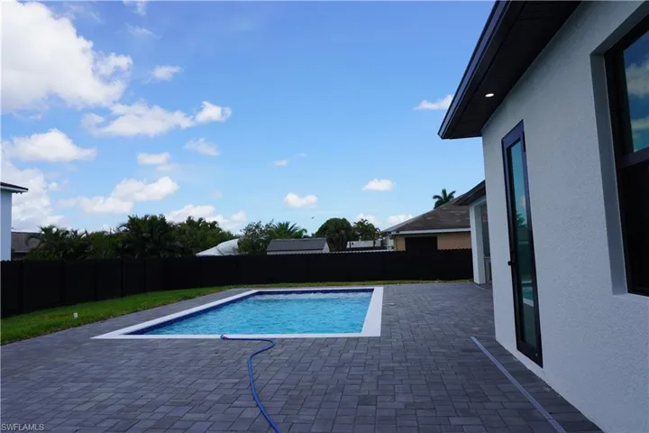 2523 Sw 18th Ave, Cape Coral, Florida 33914