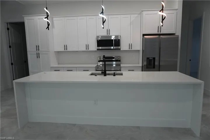 2523 Sw 18th Ave, Cape Coral, Florida 33914