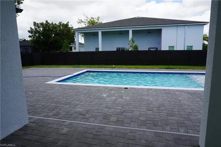 2523 Sw 18th Ave, Cape Coral, Florida 33914