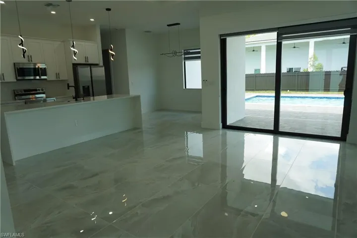 2523 Sw 18th Ave, Cape Coral, Florida 33914