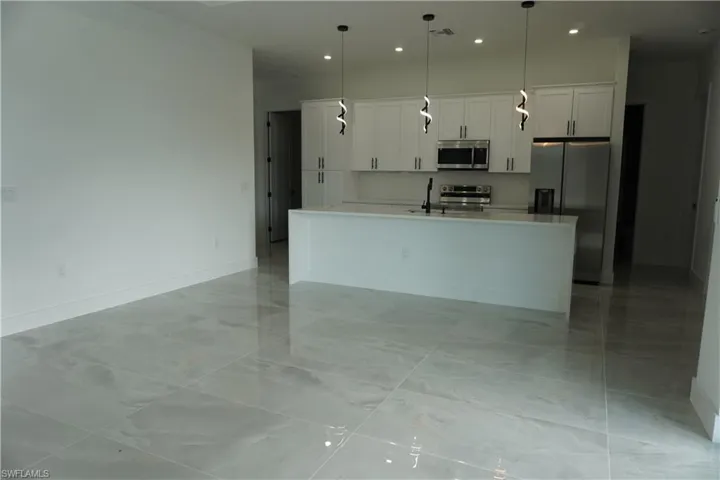 2523 Sw 18th Ave, Cape Coral, Florida 33914