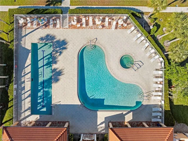 Community pool, spa, swim lanes