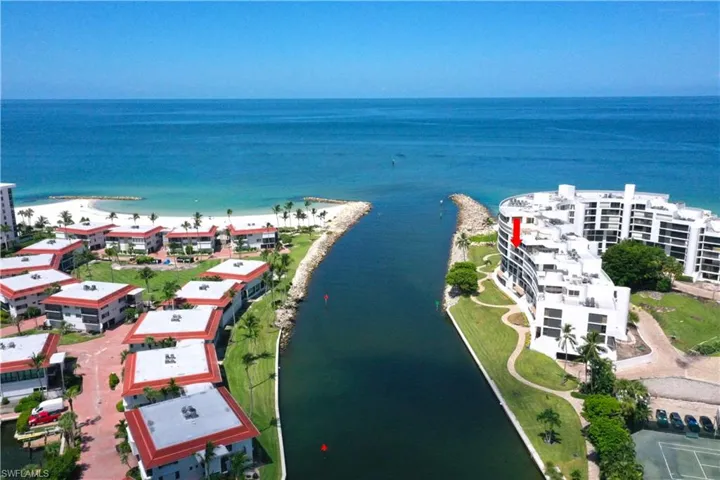 2316 Gulf Shore Blvd N 411, Naples, Florida 34103