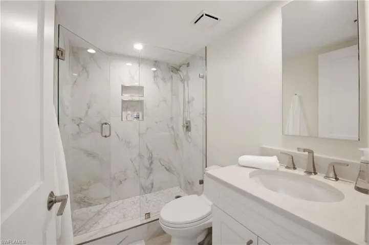 2316 Gulf Shore Blvd N 411, Naples, Florida 34103