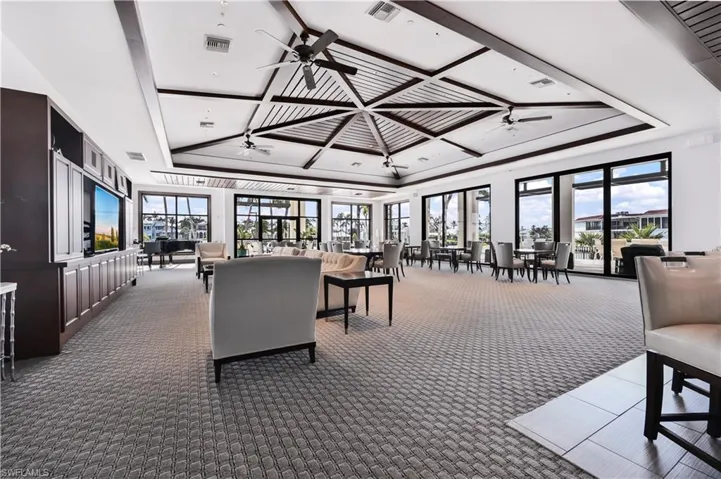2316 Gulf Shore Blvd N 411, Naples, Florida 34103