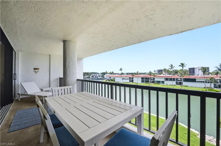 2316 Gulf Shore Blvd N 411, Naples, Florida 34103