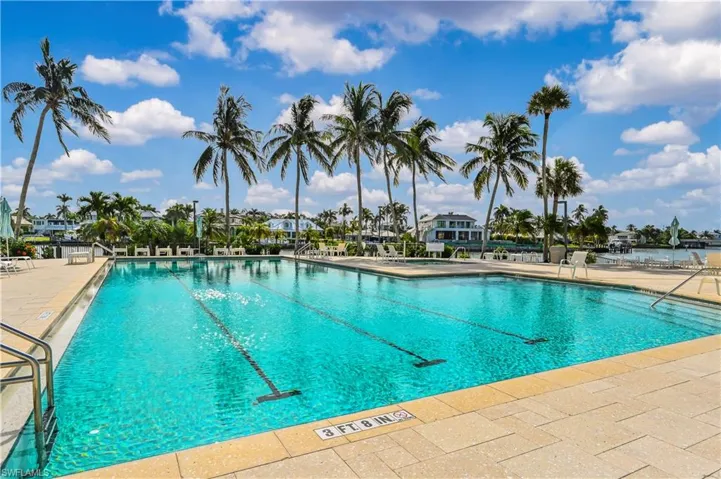 2316 Gulf Shore Blvd N 411, Naples, Florida 34103