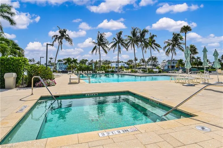 2316 Gulf Shore Blvd N 411, Naples, Florida 34103