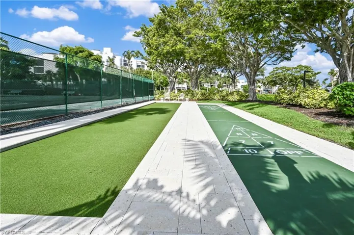 2316 Gulf Shore Blvd N 411, Naples, Florida 34103