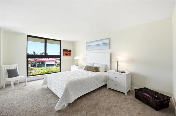 2316 Gulf Shore Blvd N 411, Naples, Florida 34103