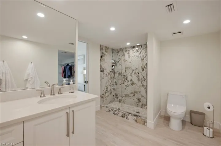 2316 Gulf Shore Blvd N 411, Naples, Florida 34103