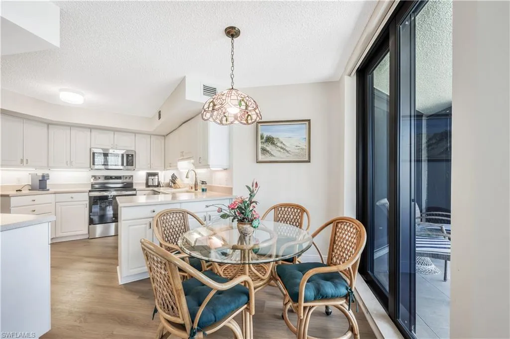 4551 Gulf Shore BLVD, Naples, FL 34103,224082537