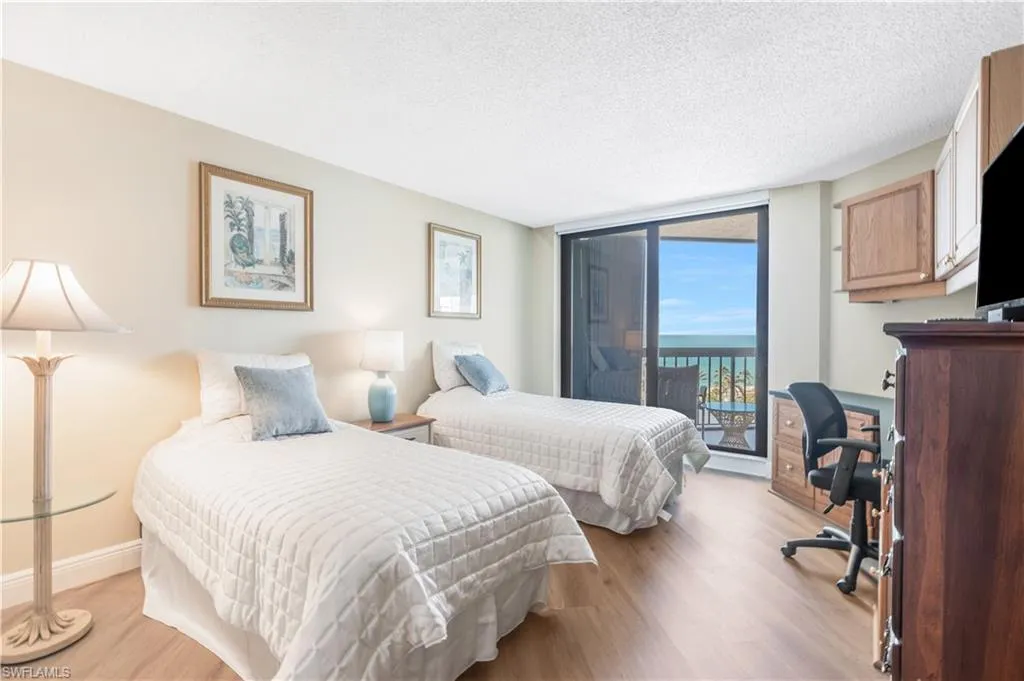 4551 Gulf Shore BLVD, Naples, FL 34103,224082537