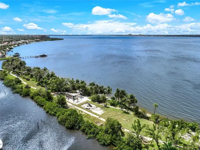 Island park with Kayak launch