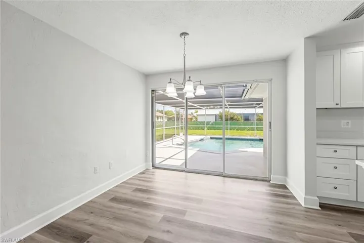 2121 Se 6th Ln, Cape Coral Fl 33990