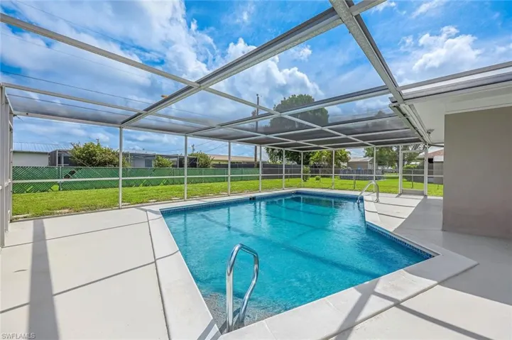 2121 Se 6th Ln, Cape Coral Fl 33990