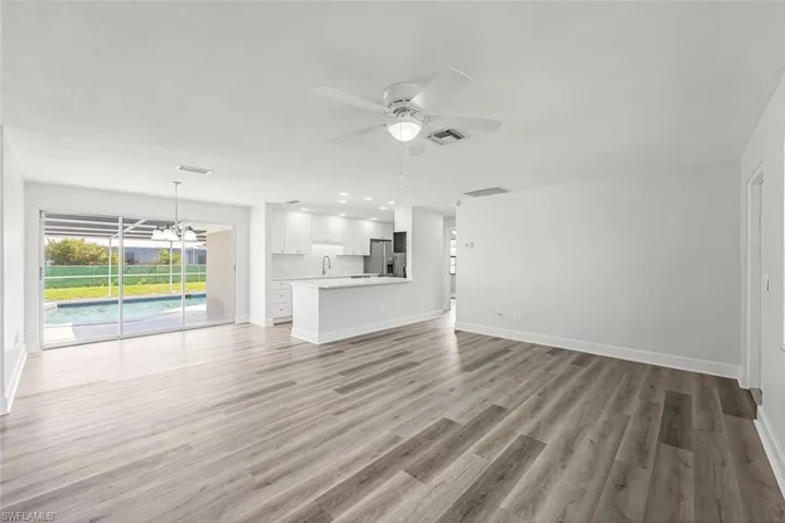 2121 Se 6th Ln, Cape Coral Fl 33990
