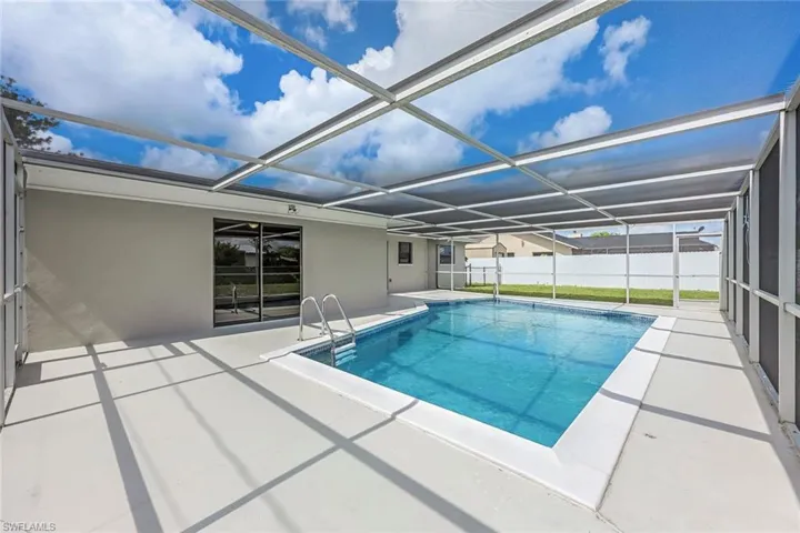 2121 Se 6th Ln, Cape Coral Fl 33990