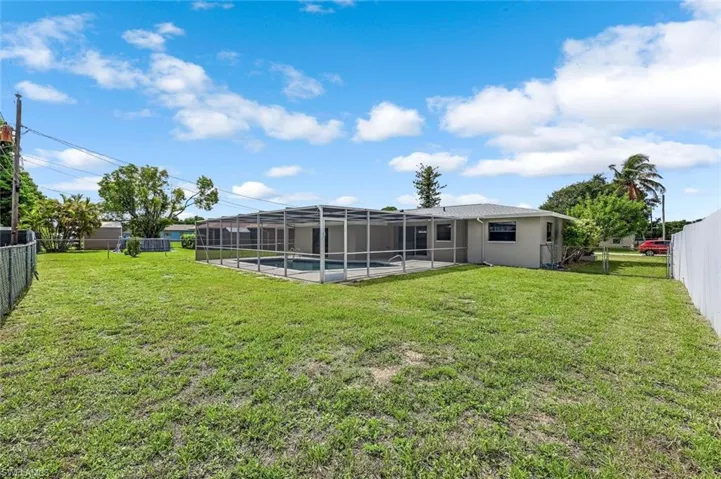 2121 Se 6th Ln, Cape Coral Fl 33990