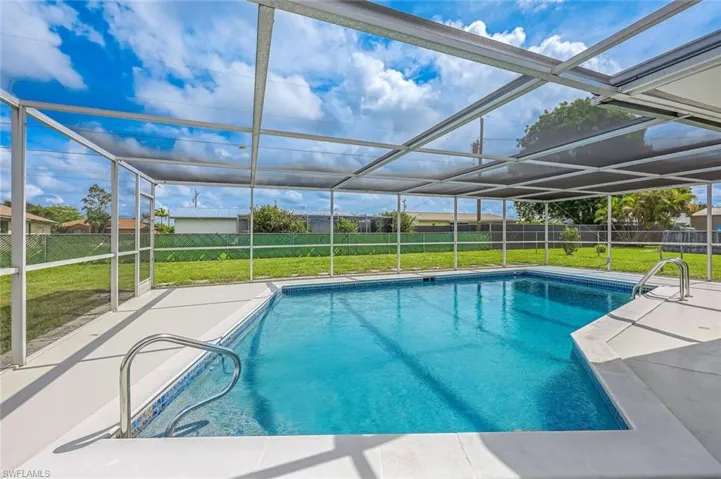 2121 Se 6th Ln, Cape Coral Fl 33990