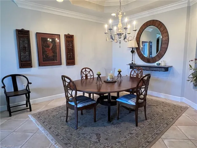 Dining room with plenty of space for entertaining your family and guests.