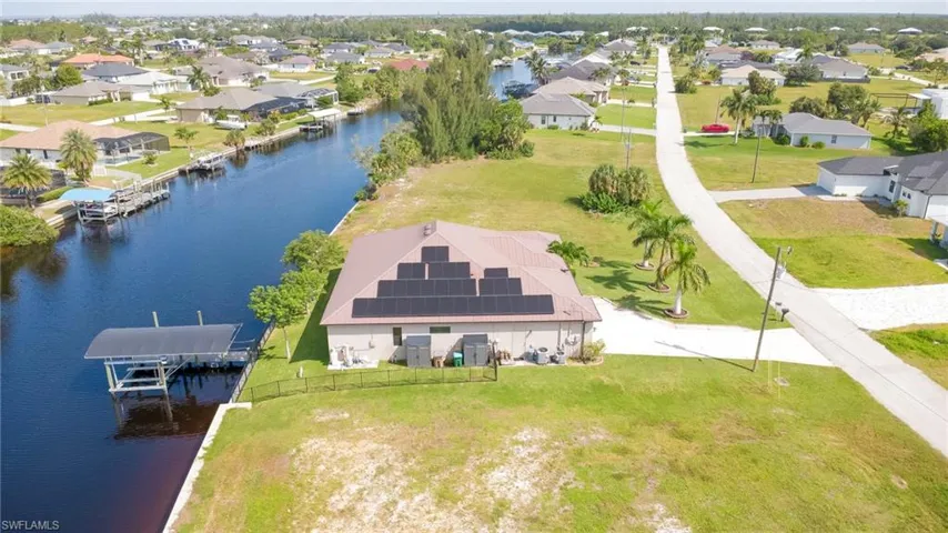 2218 Nw 37th Pl, Cape Coral, Florida 33993