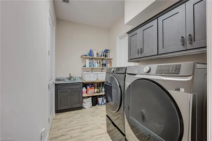 2218 Nw 37th Pl, Cape Coral, Florida 33993