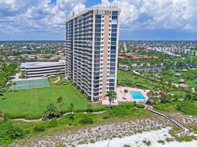 View of apartment building / complex