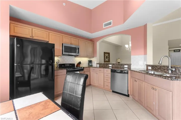 Spacious kitchen