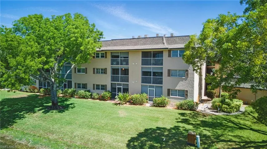 5435 Rattlesnake Hammock Rd Rd # 202, Naples, Florida 34113