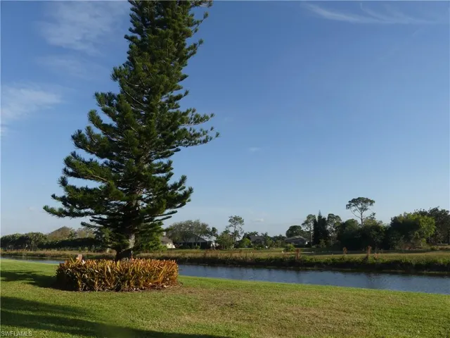 PATHWAY TO COMMUNITY POOL