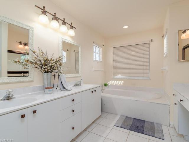 140 Eveningstar Cay, NAPLES FL 34114