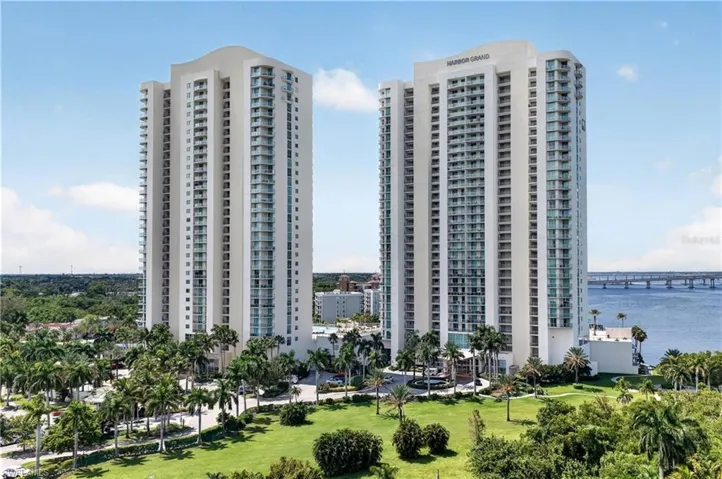 3000 Oasis Grand Blvd 1007, Fort Myers, Florida 33916