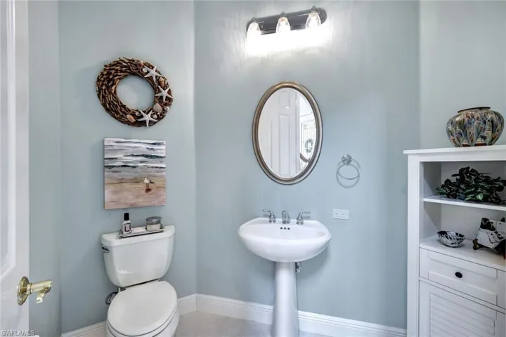 9231  Troon Lakes  DR, Naples, FL 34109