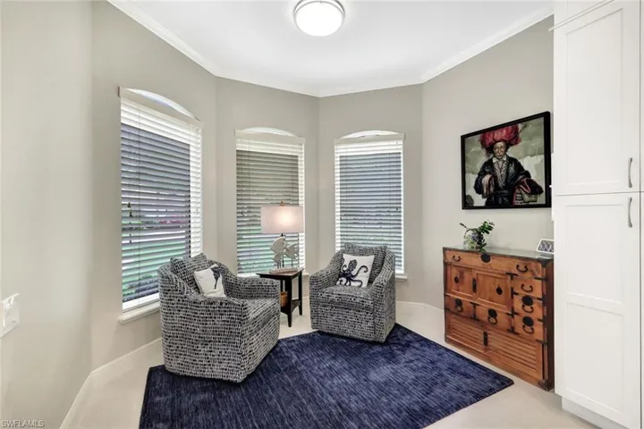 9231  Troon Lakes  DR, Naples, FL 34109