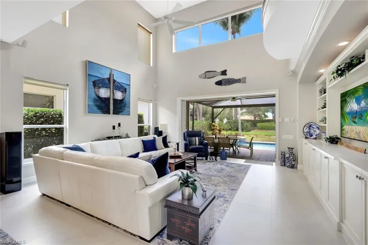 9231  Troon Lakes  DR, Naples, FL 34109