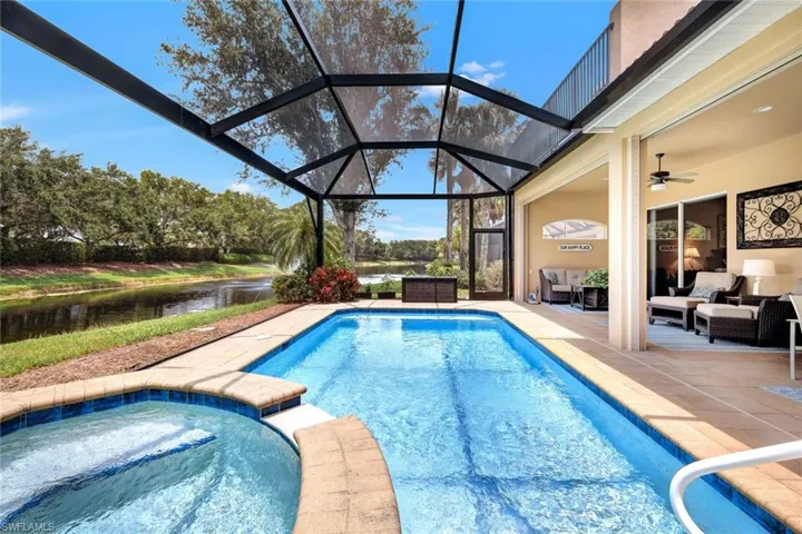 9231  Troon Lakes  DR, Naples, FL 34109