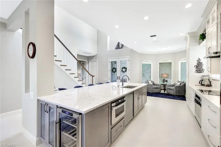 9231  Troon Lakes  DR, Naples, FL 34109