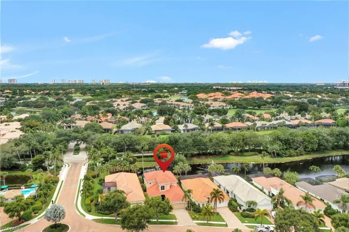 9231  Troon Lakes  DR, Naples, FL 34109