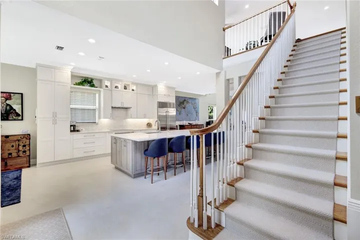 9231  Troon Lakes  DR, Naples, FL 34109