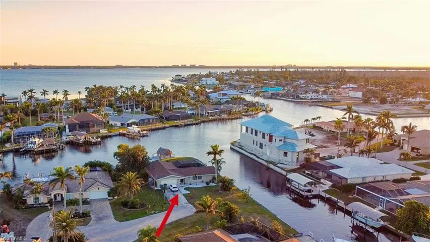 5336 Baypoint Ct, Cape Coral, Florida 33904
