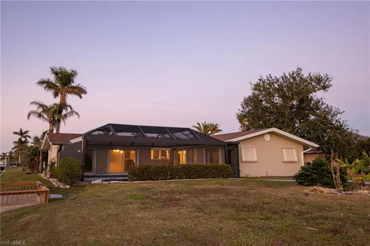 5336 Baypoint Ct, Cape Coral, Florida 33904