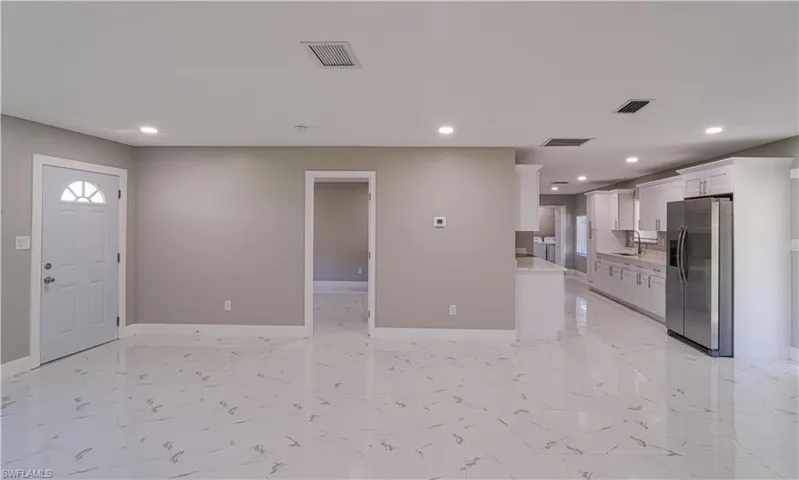 5442 29th Pl Sw, Naples, Florida 34116