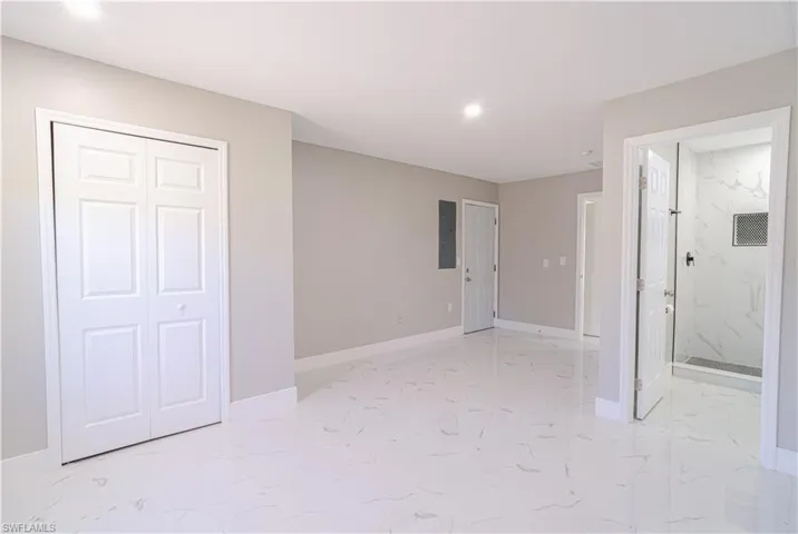 5442 29th Pl Sw, Naples, Florida 34116