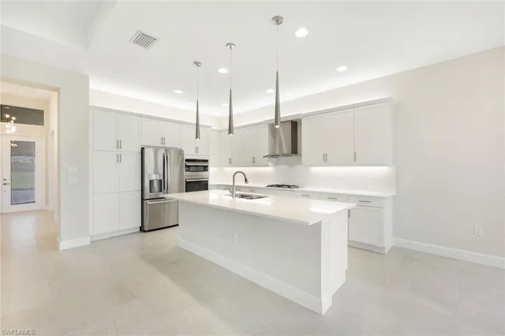 11264  Daphne  CT, Naples, FL 34120